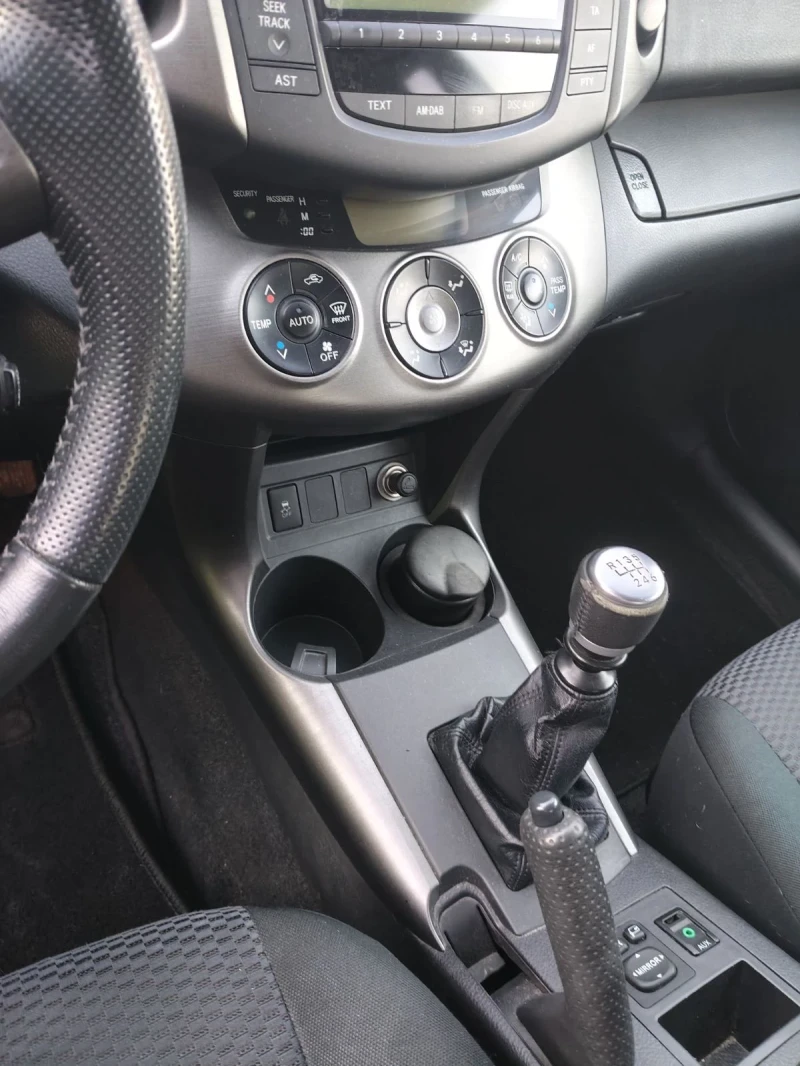 Toyota Rav4 RAV 4 2.0, снимка 8 - Автомобили и джипове - 52424252