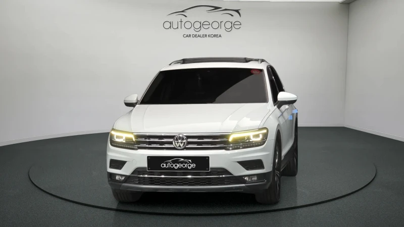 VW Tiguan 2.0TDI PRESTIGE , снимка 3 - Автомобили и джипове - 52535972
