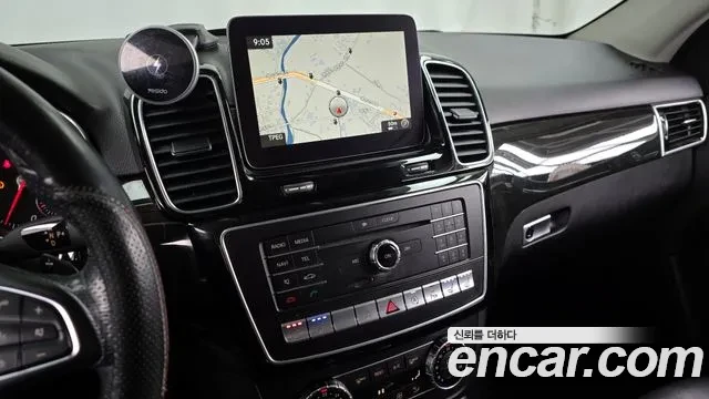 Mercedes-Benz GLE, снимка 10 - Автомобили и джипове - 54331139