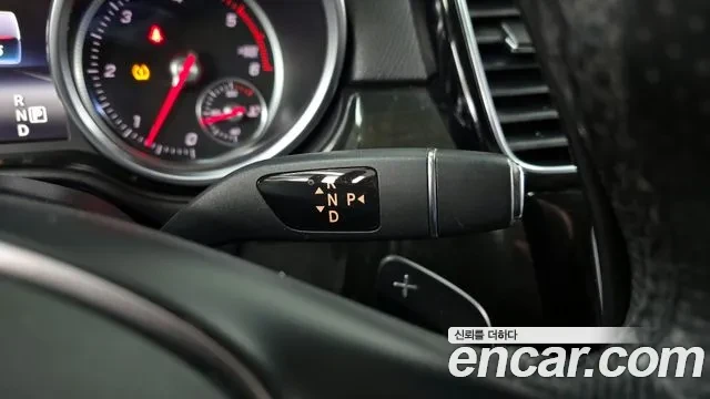 Mercedes-Benz GLE, снимка 8 - Автомобили и джипове - 54331139