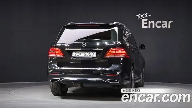 Mercedes-Benz GLE, снимка 4 - Автомобили и джипове - 54331139