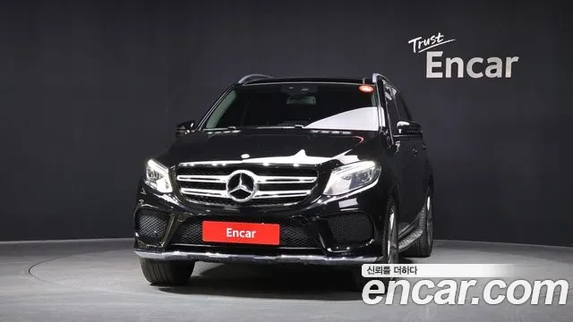 Mercedes-Benz GLE, снимка 3 - Автомобили и джипове - 54331139