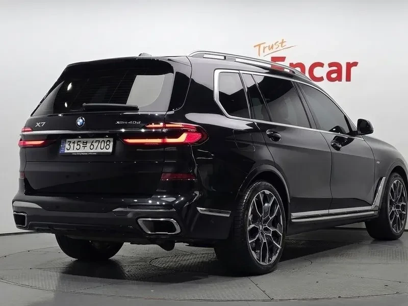 BMW X7 40d xDrive M/ PANO/ AMBIENT/ HARMAN/ МАСАЖ/ 6МЕСТА