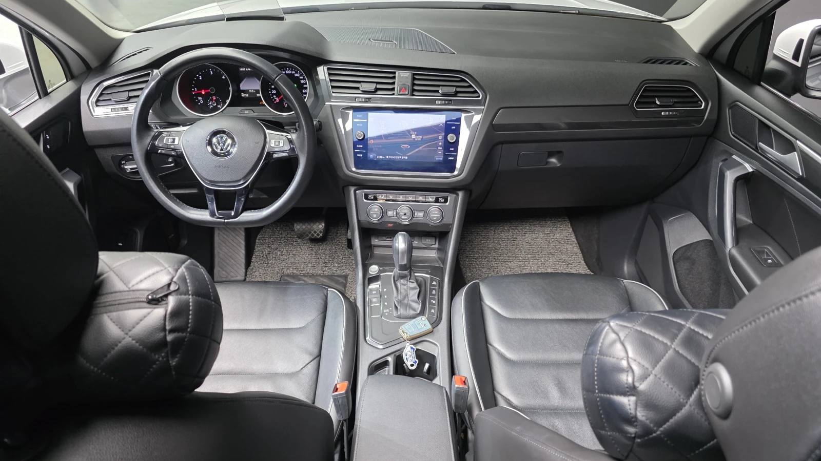 VW Tiguan 2.0TDI PRESTIGE  - изображение 6