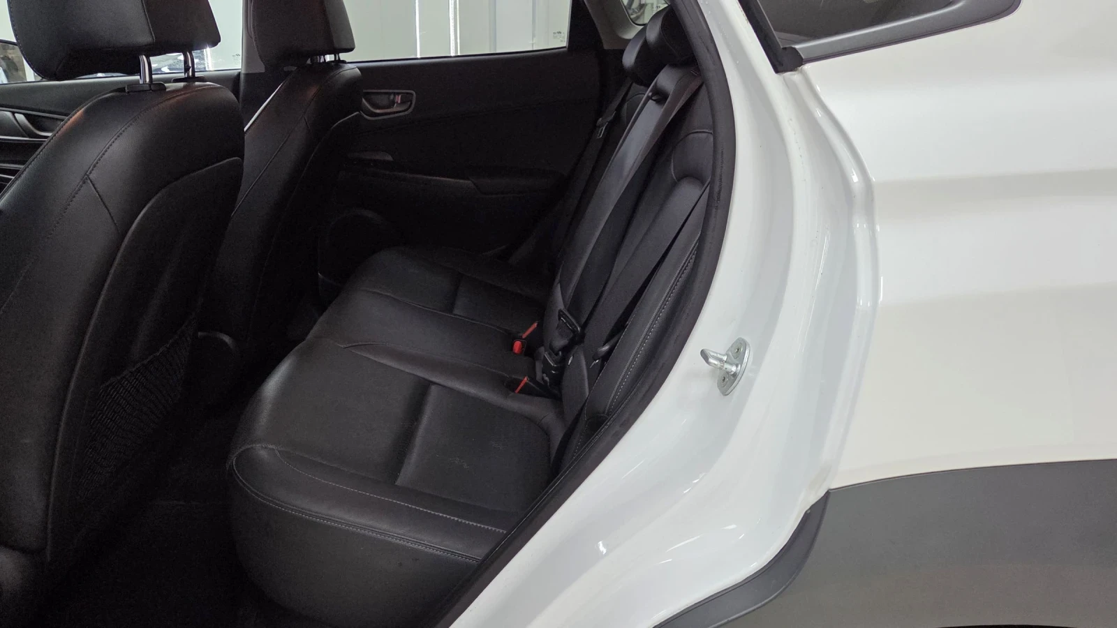 Hyundai Kona 64KWh/12.2020/Blue Link/ГАРАНЦИОННА, снимка 8 - Автомобили и джипове - 53839345