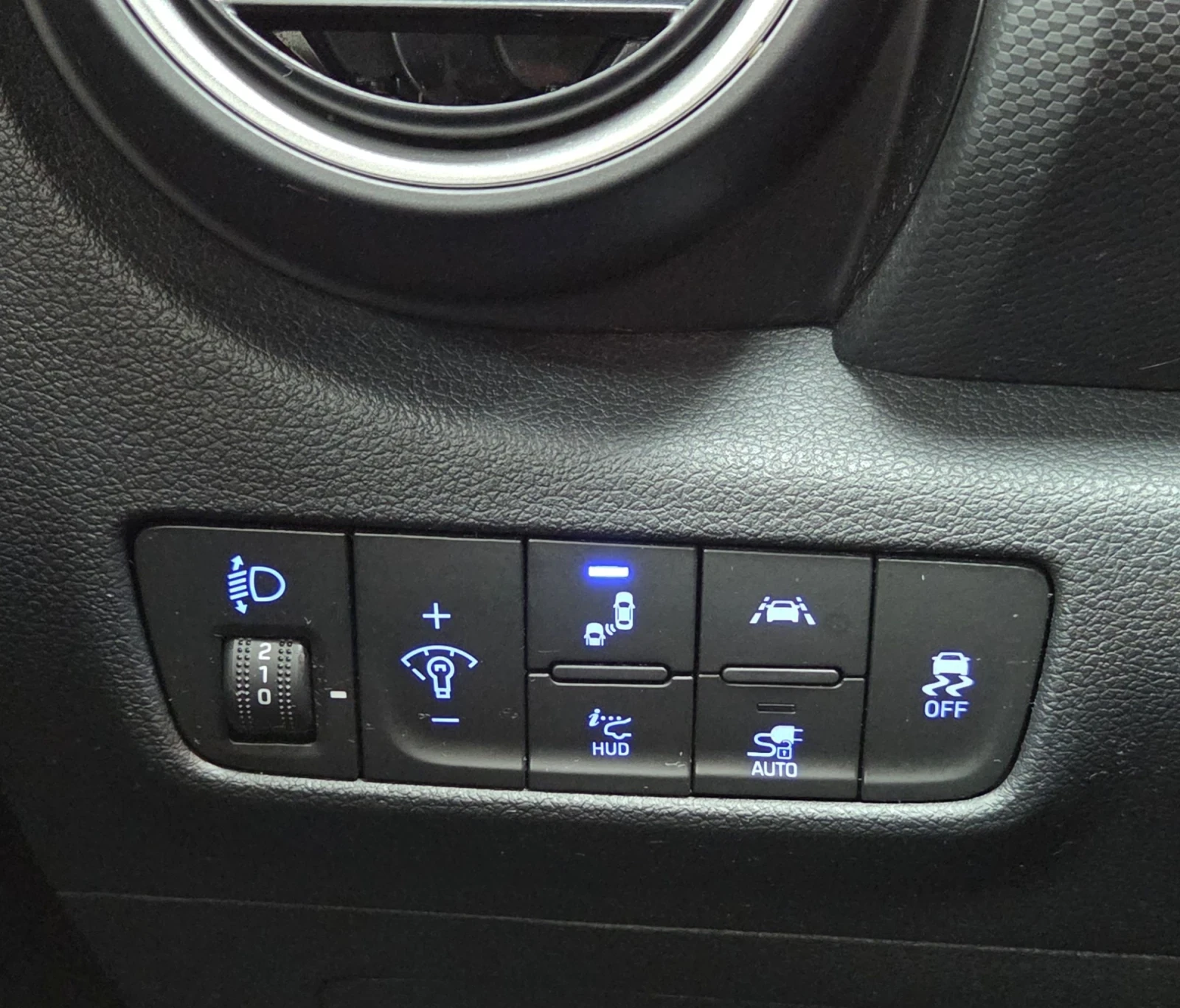 Hyundai Kona 64KWh/12.2020/Blue Link/ГАРАНЦИОННА, снимка 15 - Автомобили и джипове - 53839345