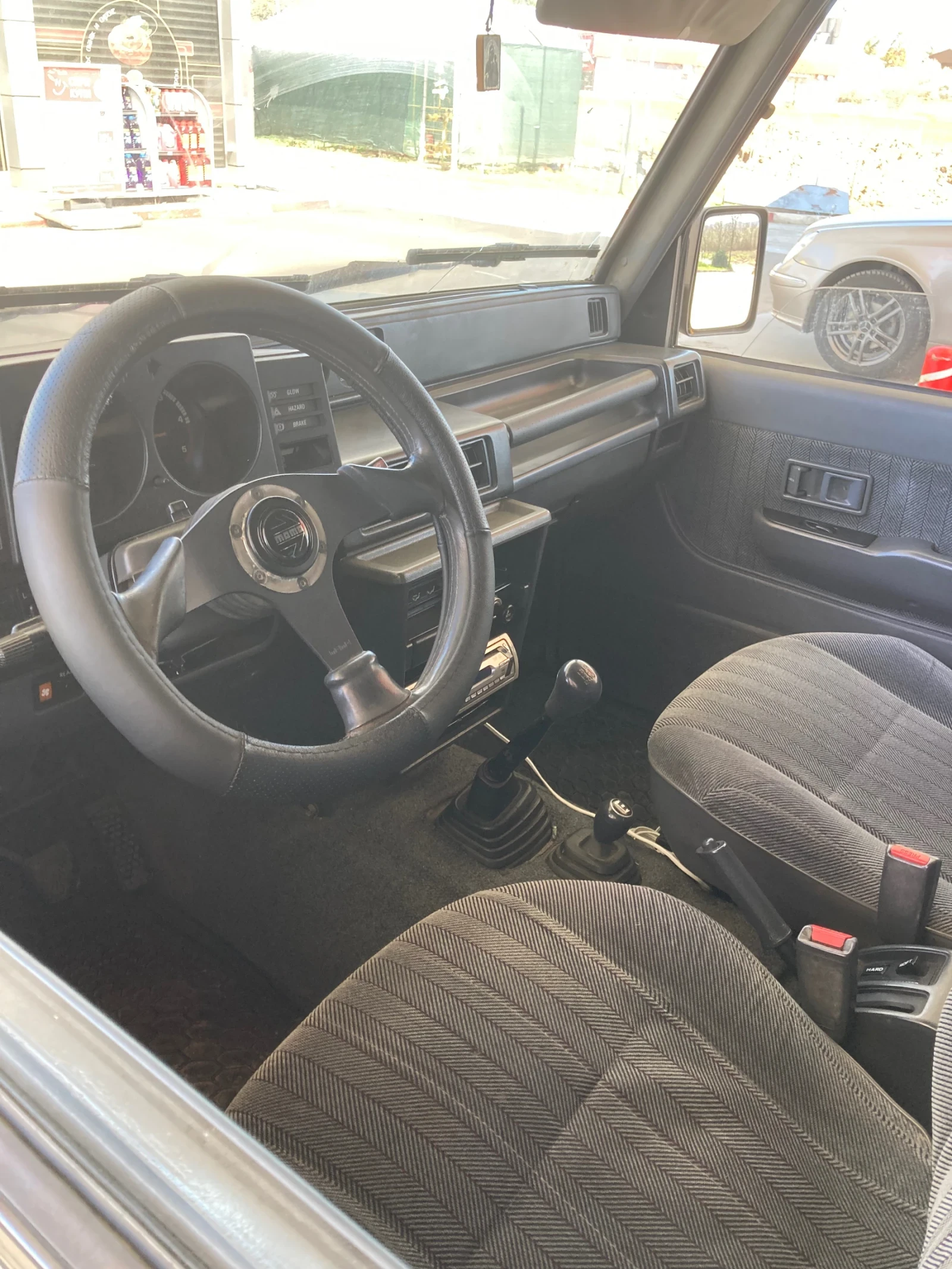 Daihatsu Rocky, снимка 9 - Автомобили и джипове - 53871761