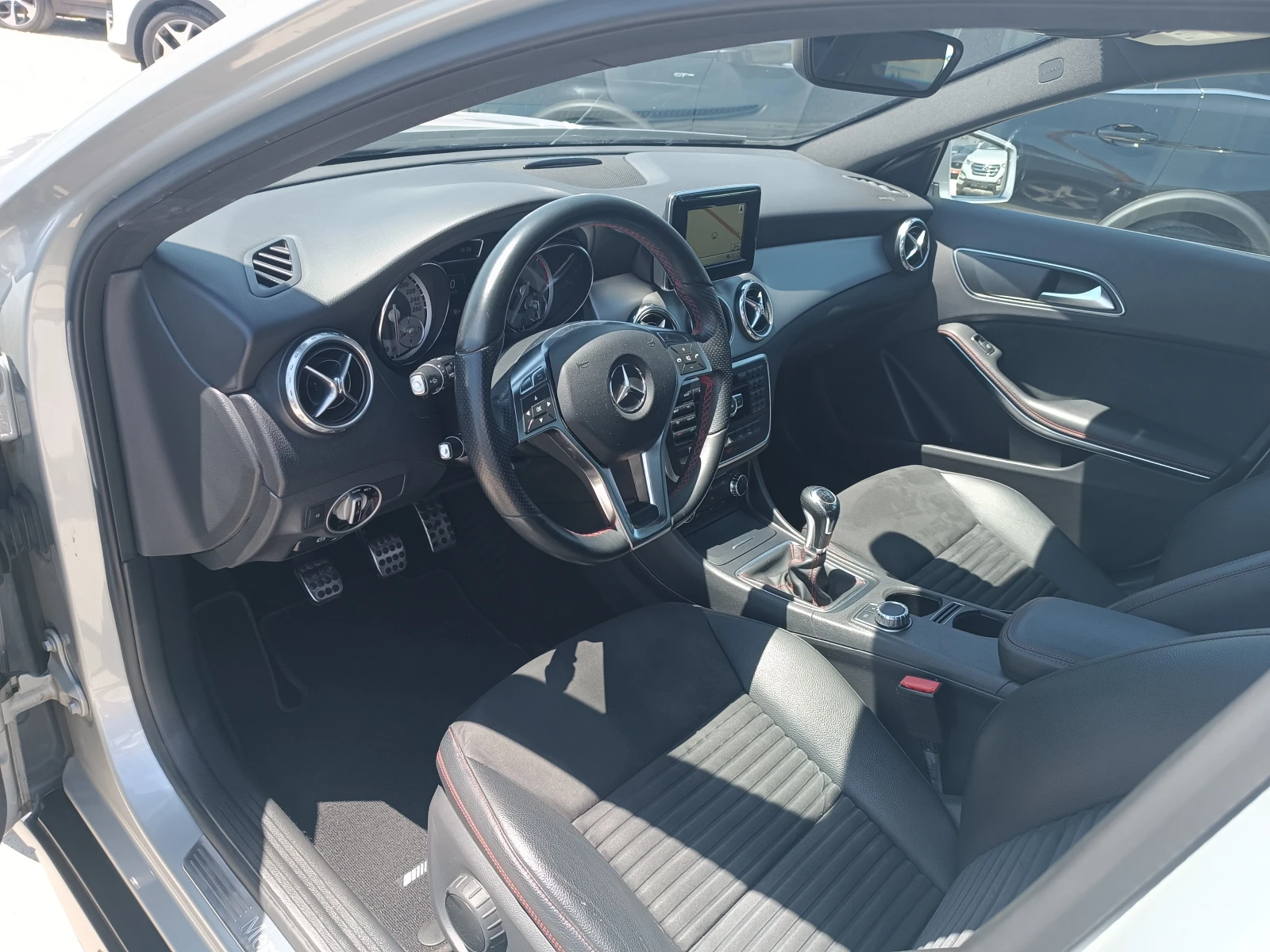 Mercedes-Benz GLA 200 2.2cdi AMG, снимка 13 - Автомобили и джипове - 54853165