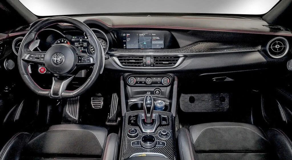 Alfa Romeo Stelvio QUADROFOGLIO* CARBON* FULL* КРАЙНА ЦЕНА ДО БЪЛГАРИ, снимка 9 - Автомобили и джипове - 55045974