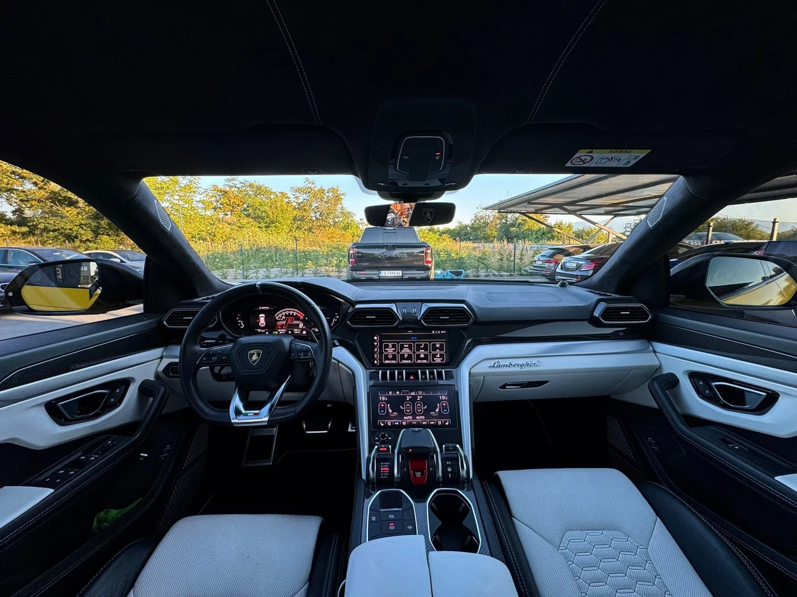 Lamborghini Urus, снимка 10 - Автомобили и джипове - 55236665