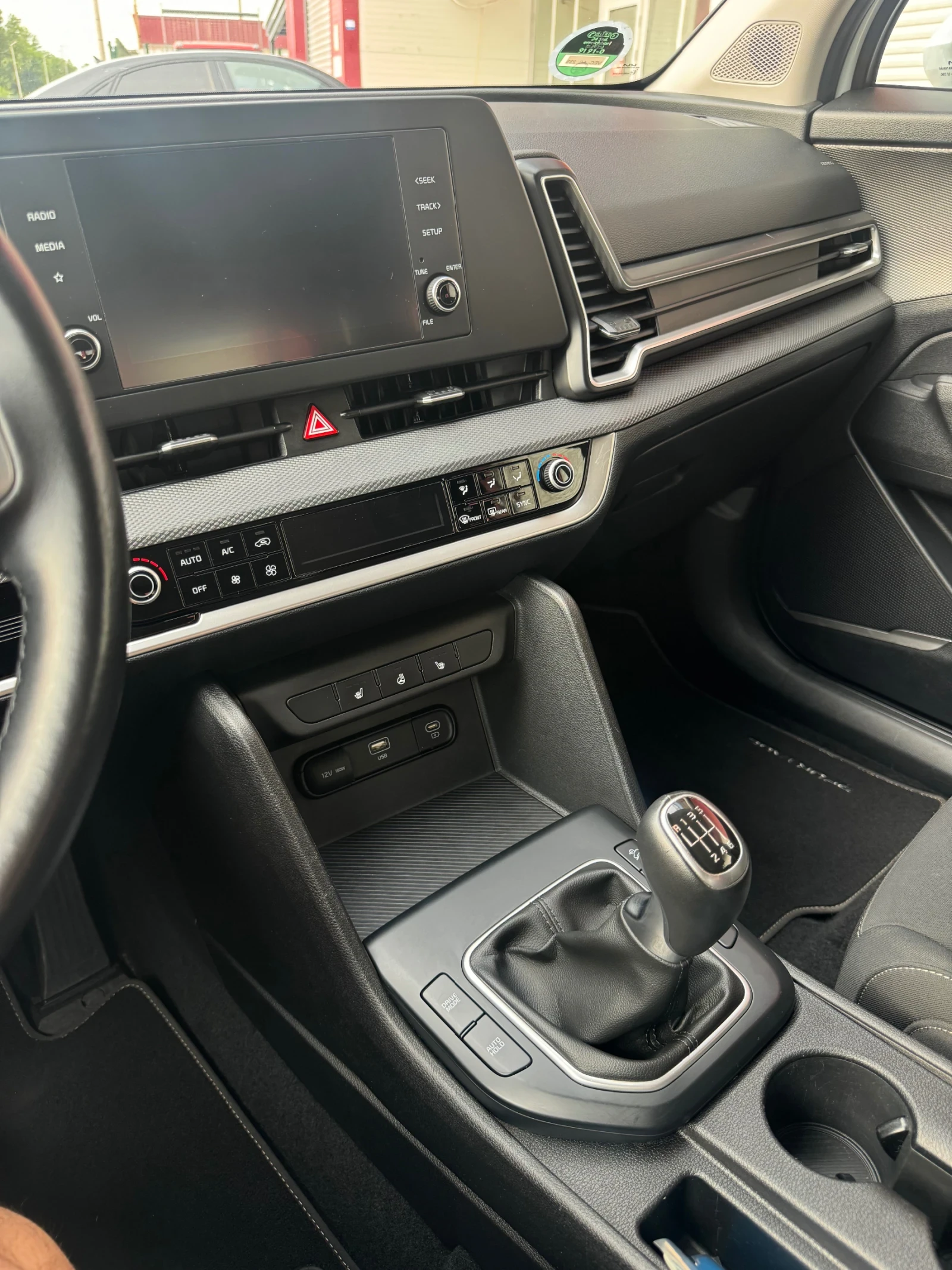 Kia Sportage 1.6 TGDI , снимка 13 - Автомобили и джипове - 55316216