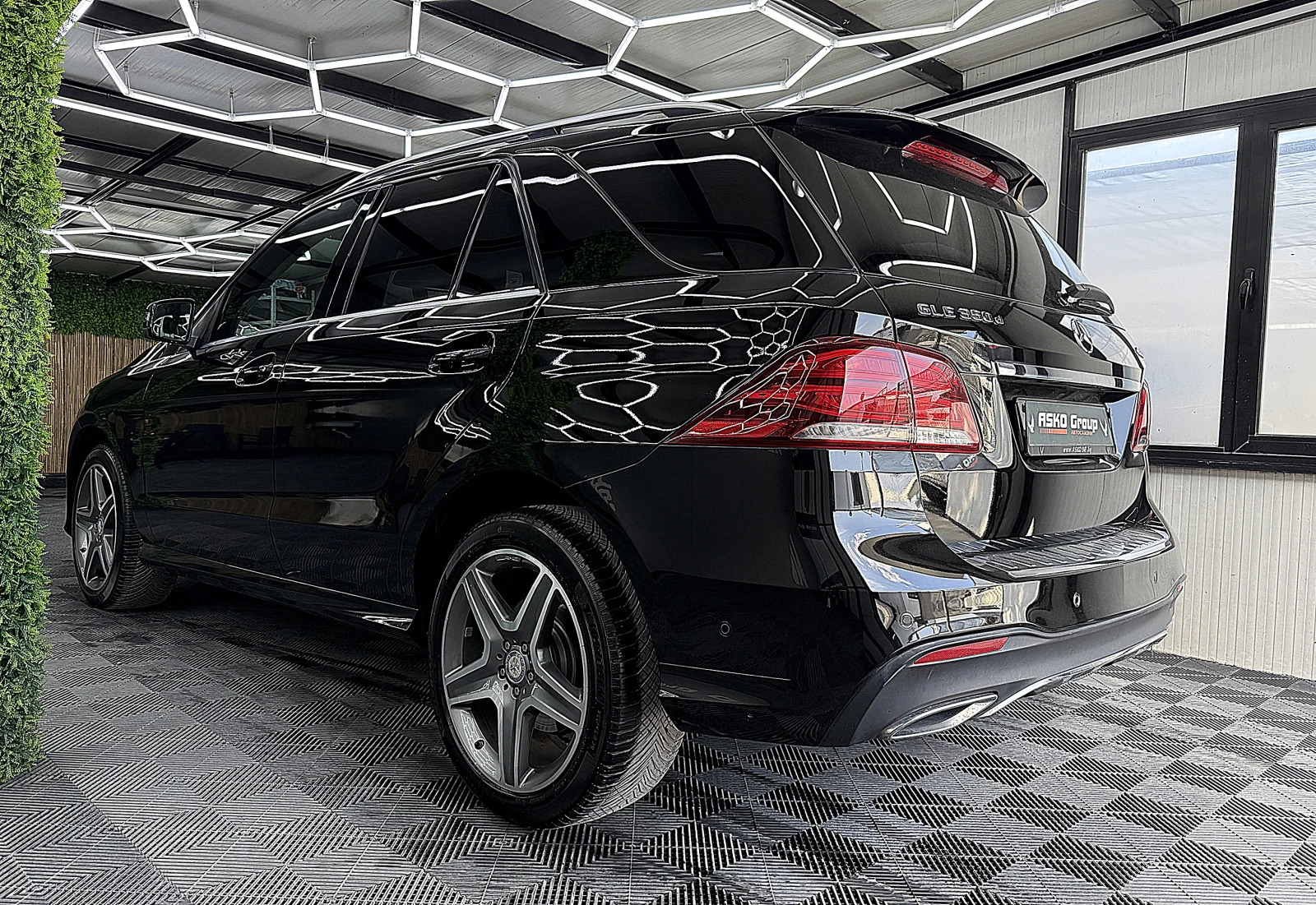 Mercedes-Benz GLE 350 AMG-line/4-Matik/9GT/СОБСТВЕН ЛИЗИНГ, снимка 4 - Автомобили и джипове - 55815589