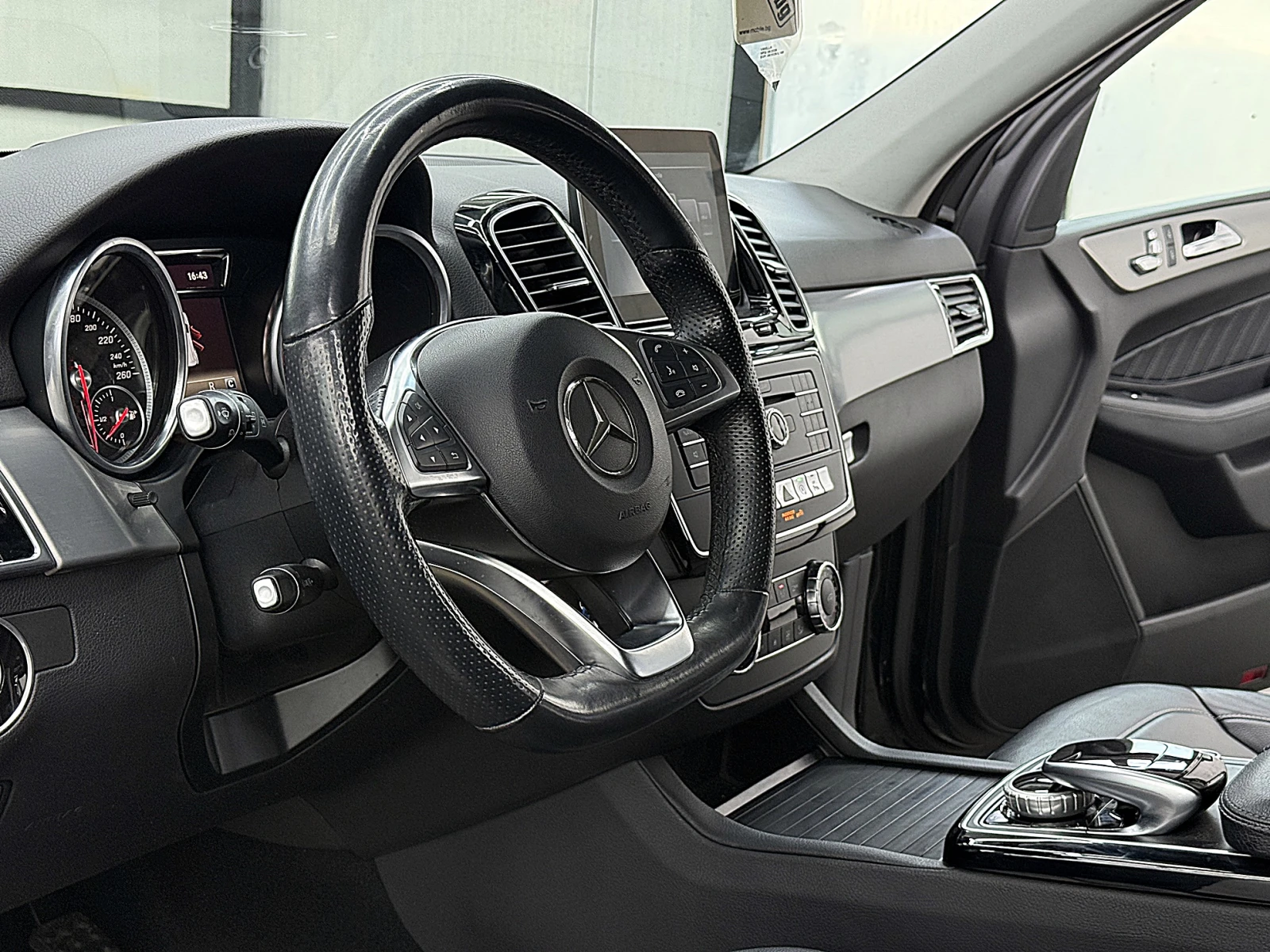 Mercedes-Benz GLE 350 AMG-line/4-Matik/9GT/СОБСТВЕН ЛИЗИНГ, снимка 14 - Автомобили и джипове - 55815589
