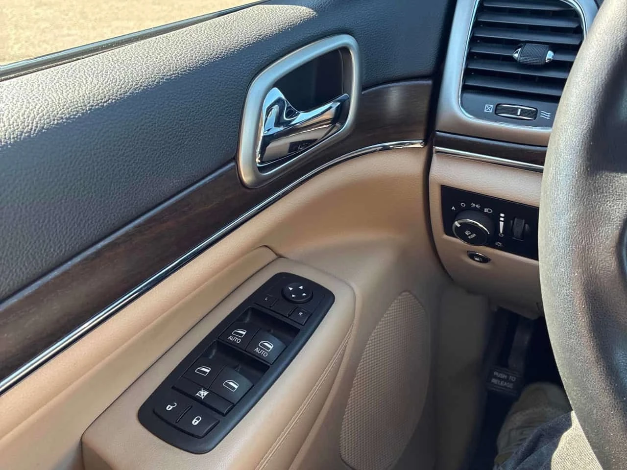 Jeep Grand cherokee * Limited * АВТОКРЕДИТ БЕЗ ПЪРВОНАЧАЛНА ВНОСКА, снимка 10 - Автомобили и джипове - 56225211