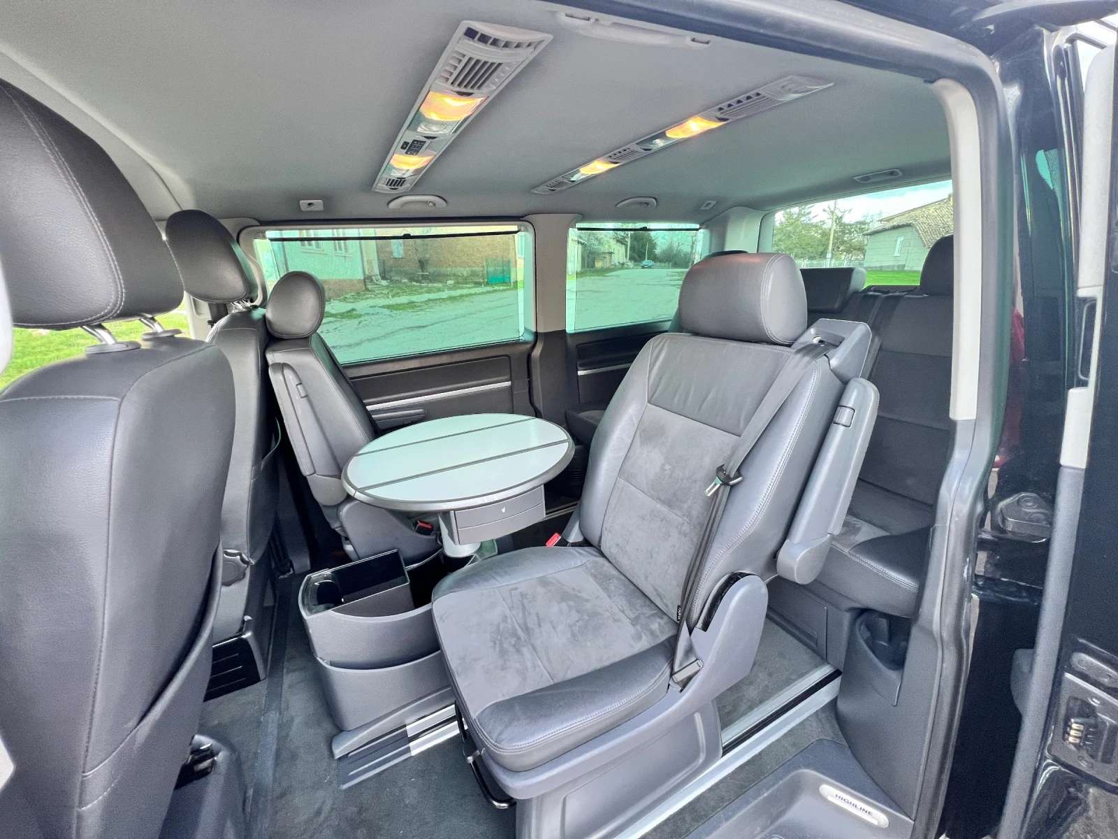 VW Multivan 2.0TDi Автомат , FULL , Печка , снимка 11 - Бусове и автобуси - 54101631