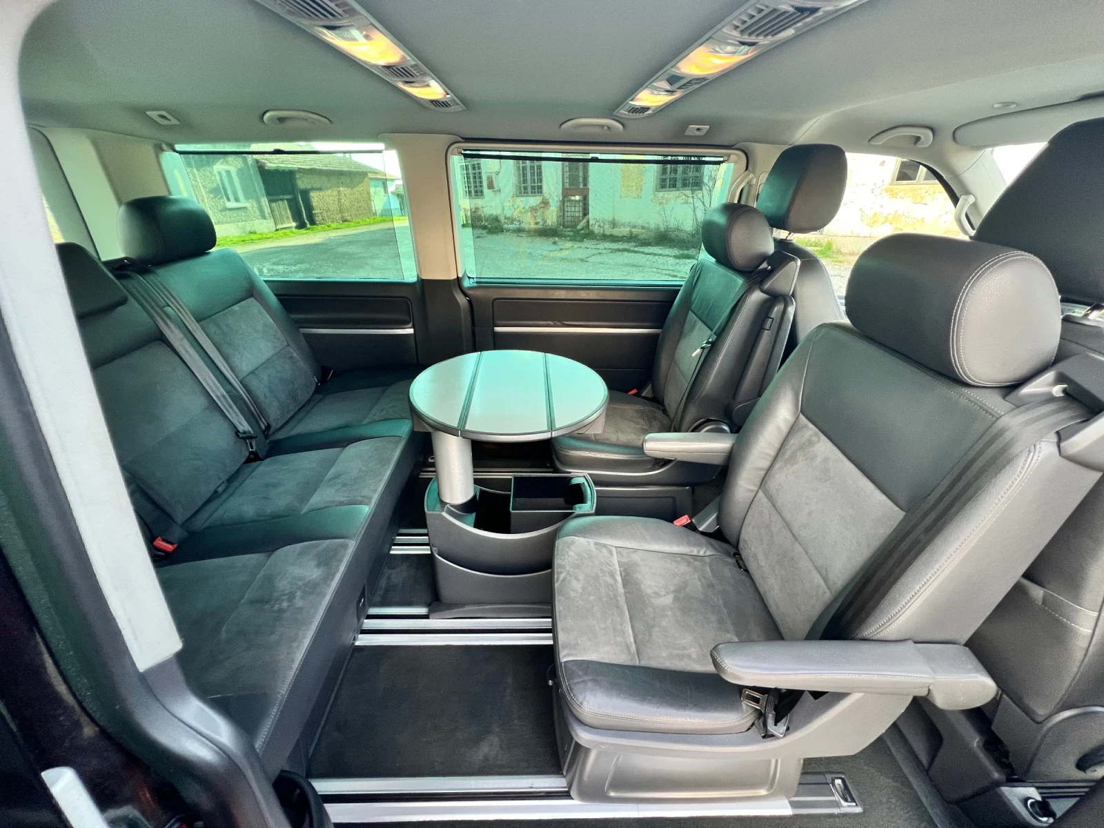 VW Multivan 2.0TDi Автомат , FULL , Печка , снимка 8 - Бусове и автобуси - 54101631