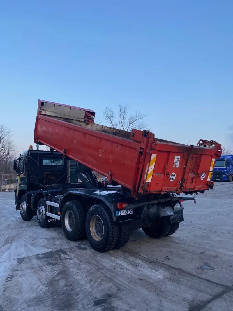 Volvo Fm двустранно, 4 ос самосвал, перфектно състояние, снимка 2 - Камиони - 48705956