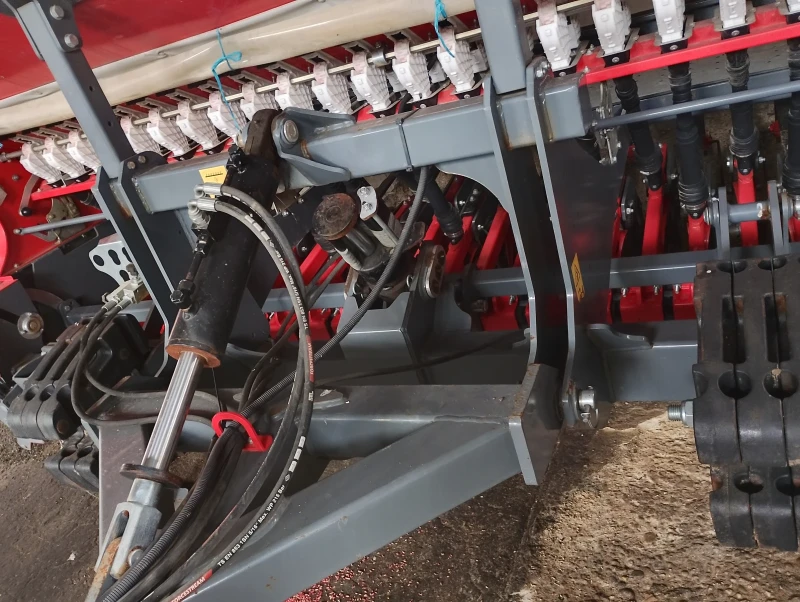 Сеялка IrTem FDD 3000, снимка 4 - Селскостопанска техника - 53176759