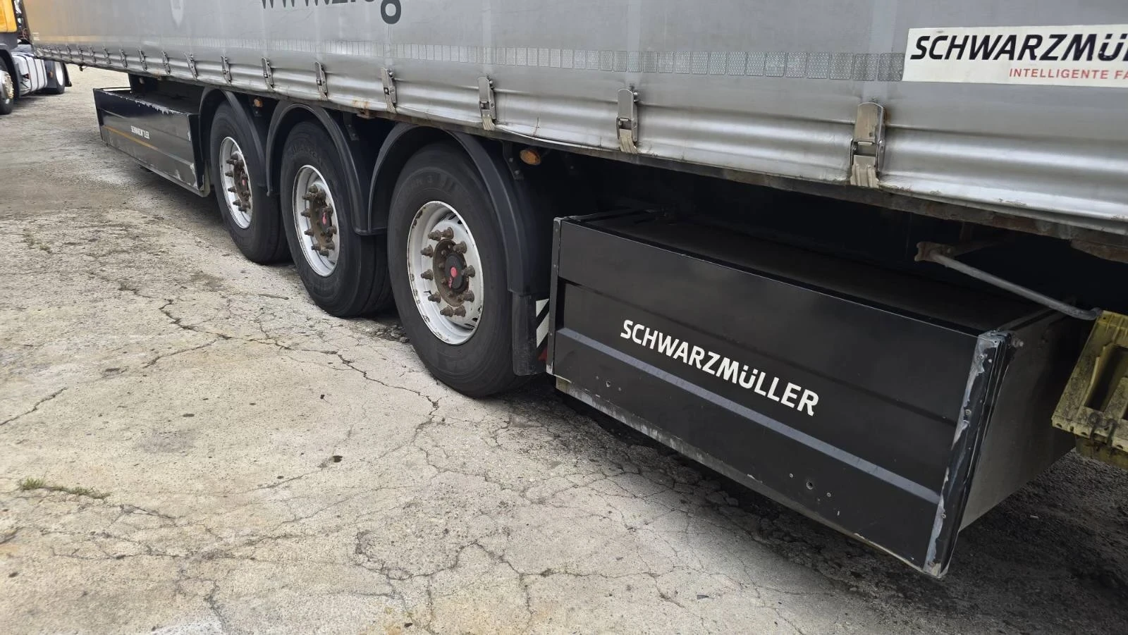 Полуремарке Schwarzmuller, снимка 9 - Ремаркета - 55168642