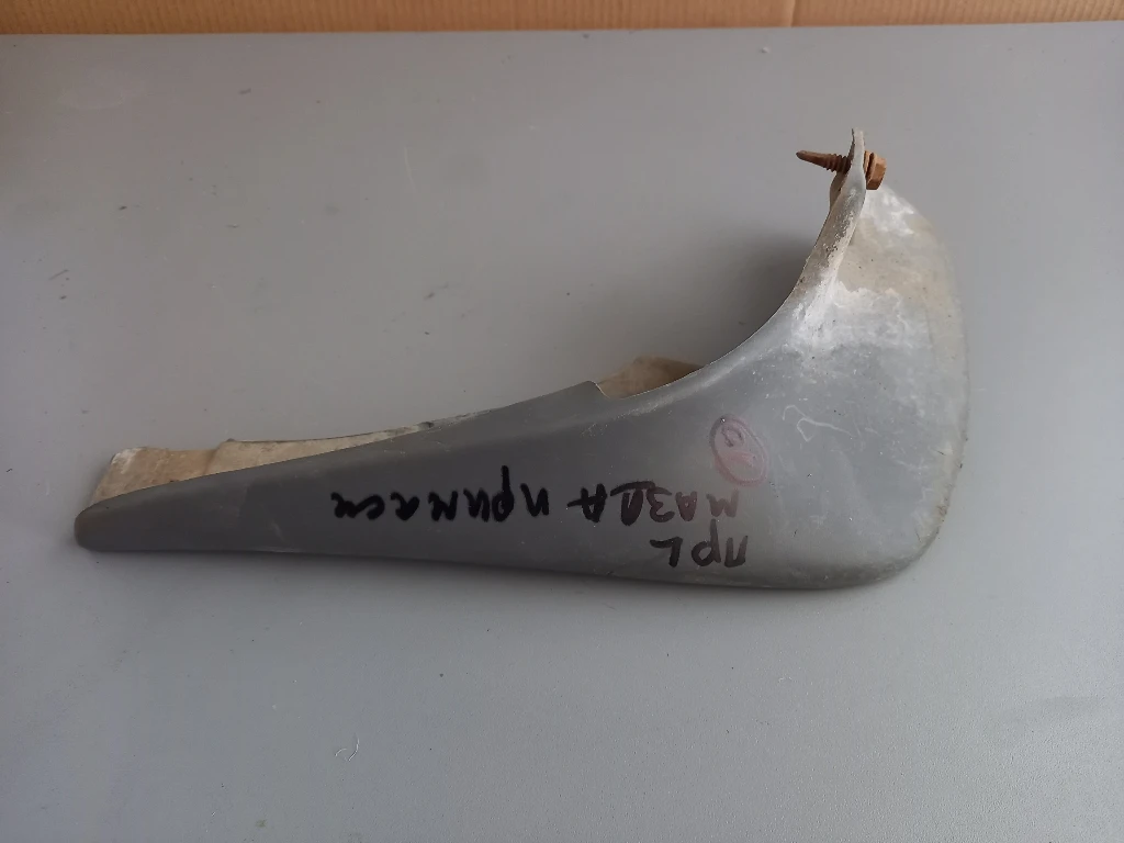 Калобран преден ляв Мазда Примаси 