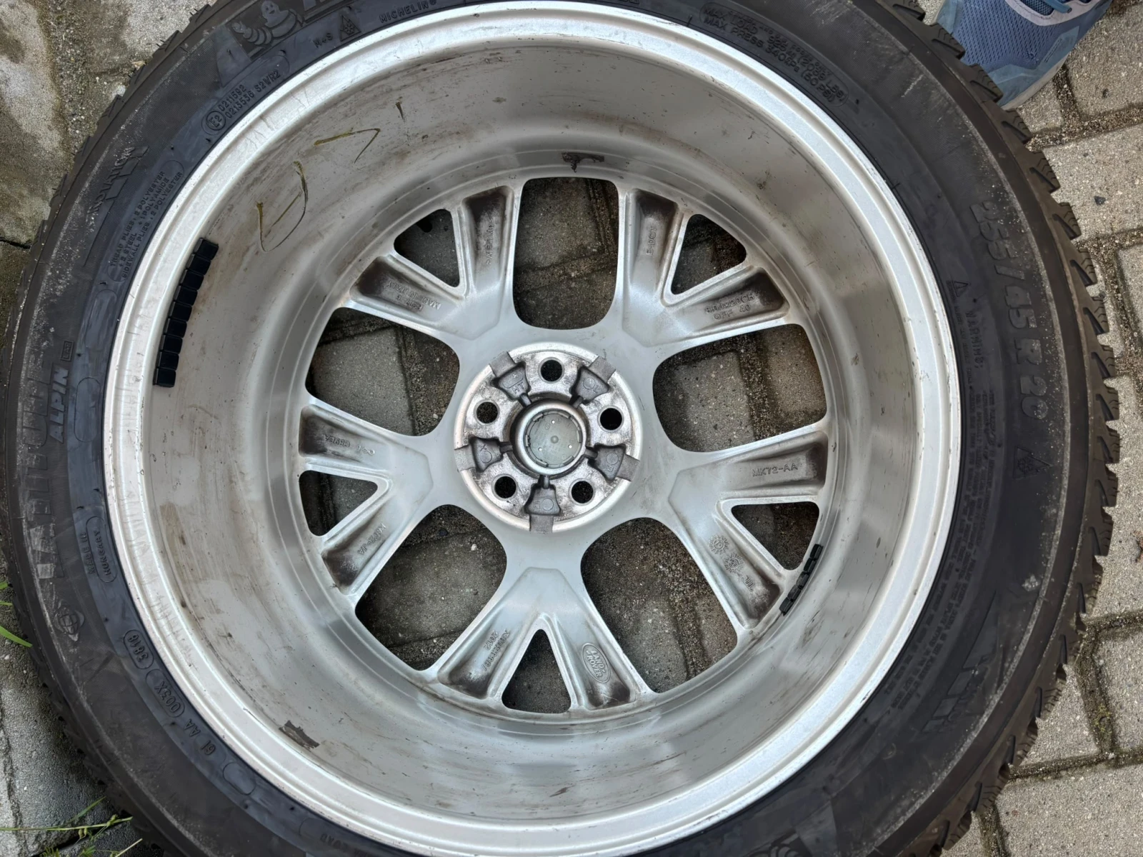 Гуми с джанти Michelin 225/45R20, снимка 8 - Гуми и джанти - 54856201