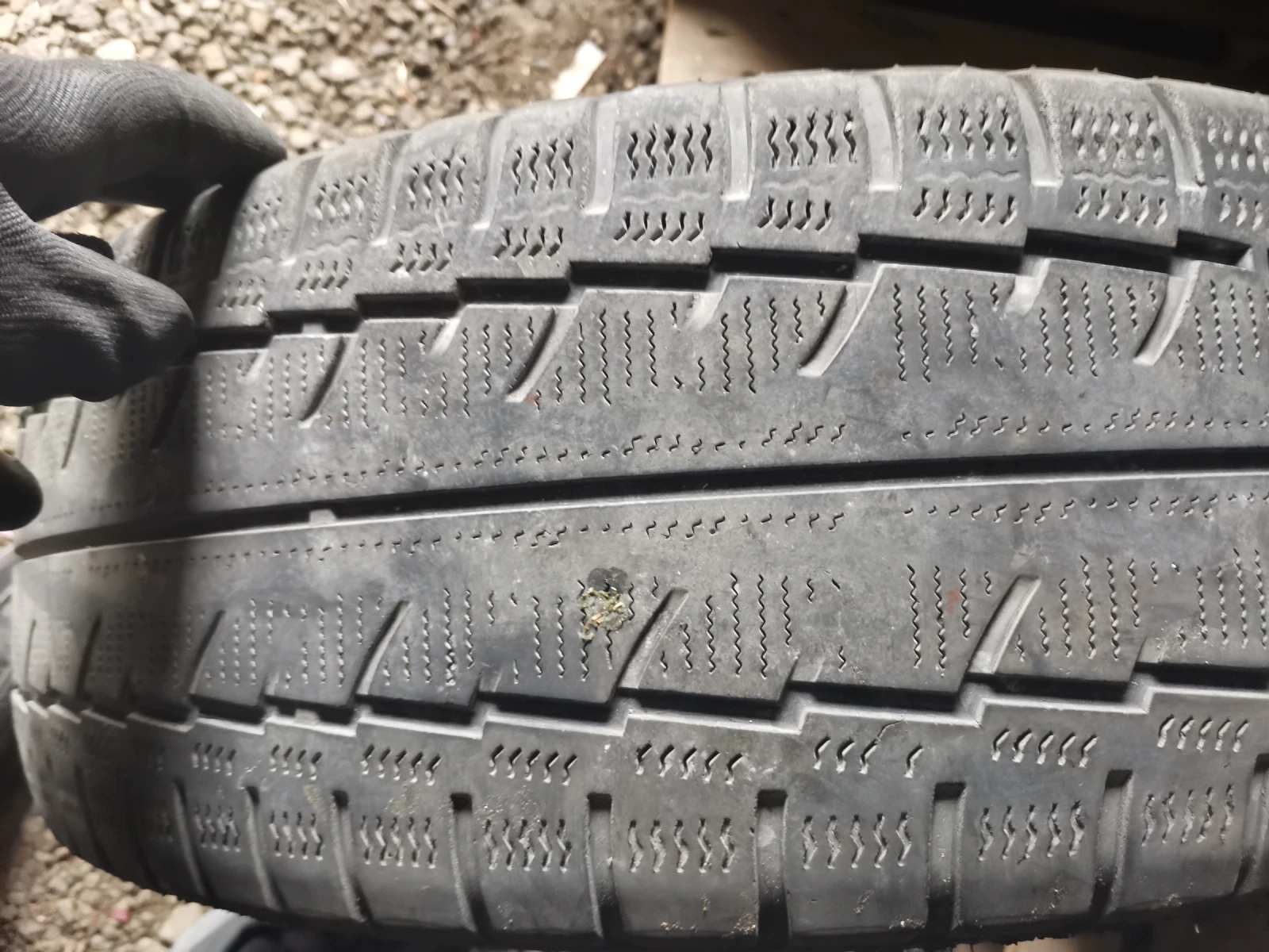 Гуми Зимни 225/65R16, снимка 7 - Гуми и джанти - 56272497