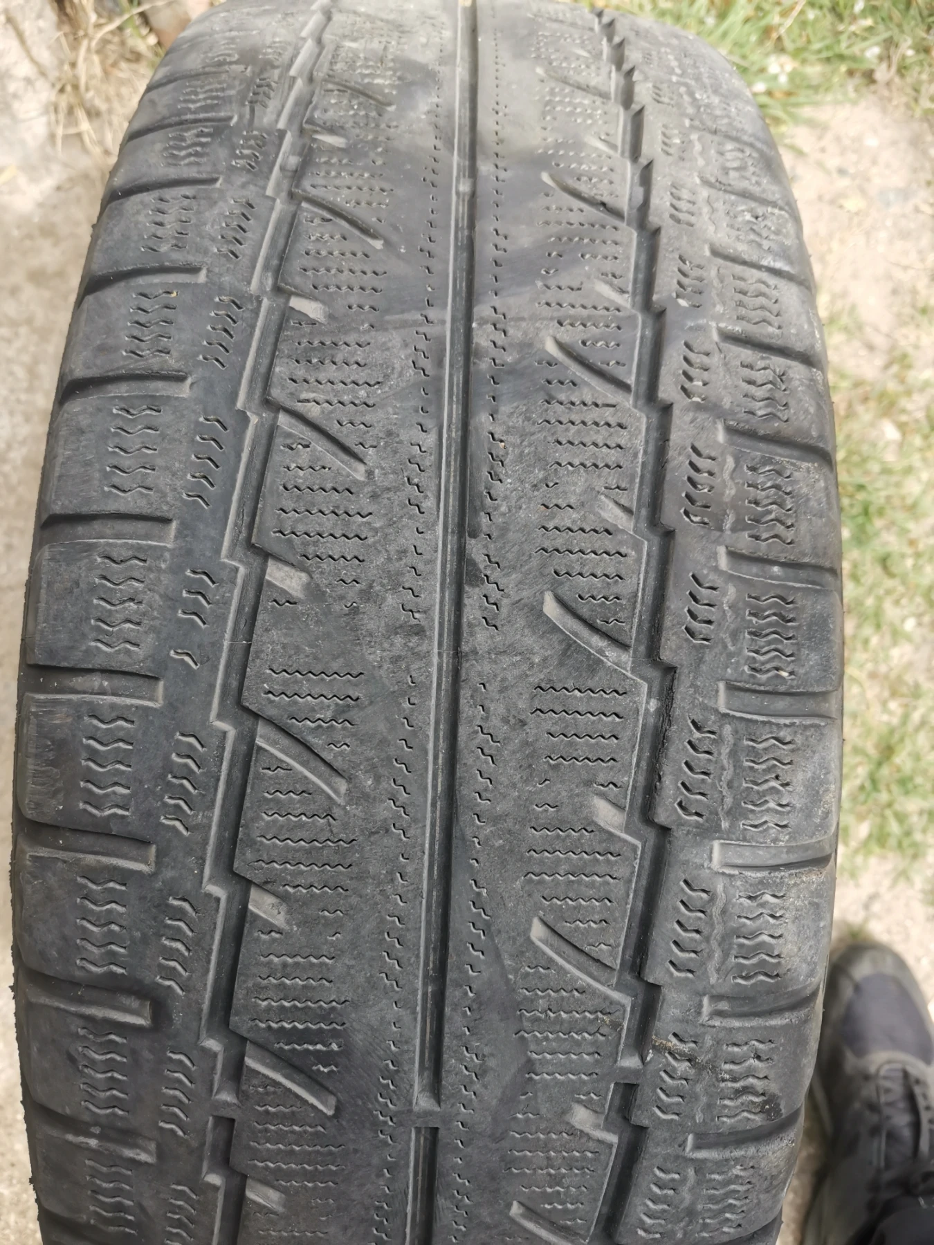Гуми Зимни 225/65R16