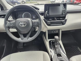 Toyota Corolla Cross AWD , снимка 9