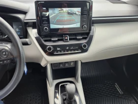 Toyota Corolla Cross AWD , снимка 12