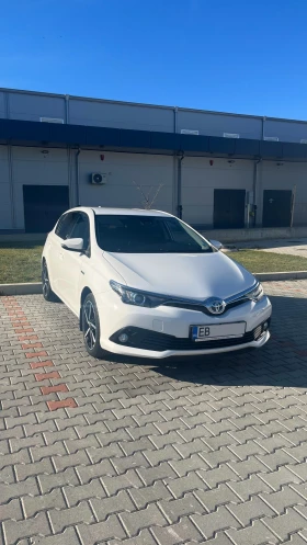 Toyota Auris HYBRID 1.8, снимка 3