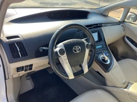 Toyota Prius 1.8 HYBRID, снимка 10