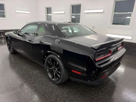 Dodge Challenger * 2dr Cpe R/T * CARFAX * ЦЕНА ДО БГ, снимка 2 - Автомобили и джипове - 53649791