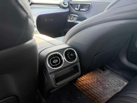 Mercedes-Benz C 300 * CARFAX * BURMESTER * ОБДУХВАНЕ * ДИСТРОНИК - 39600 € / 77450.87 лв. - 63740909 12