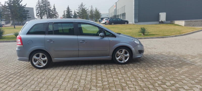 Opel Zafira, снимка 3 - Автомобили и джипове - 45338488