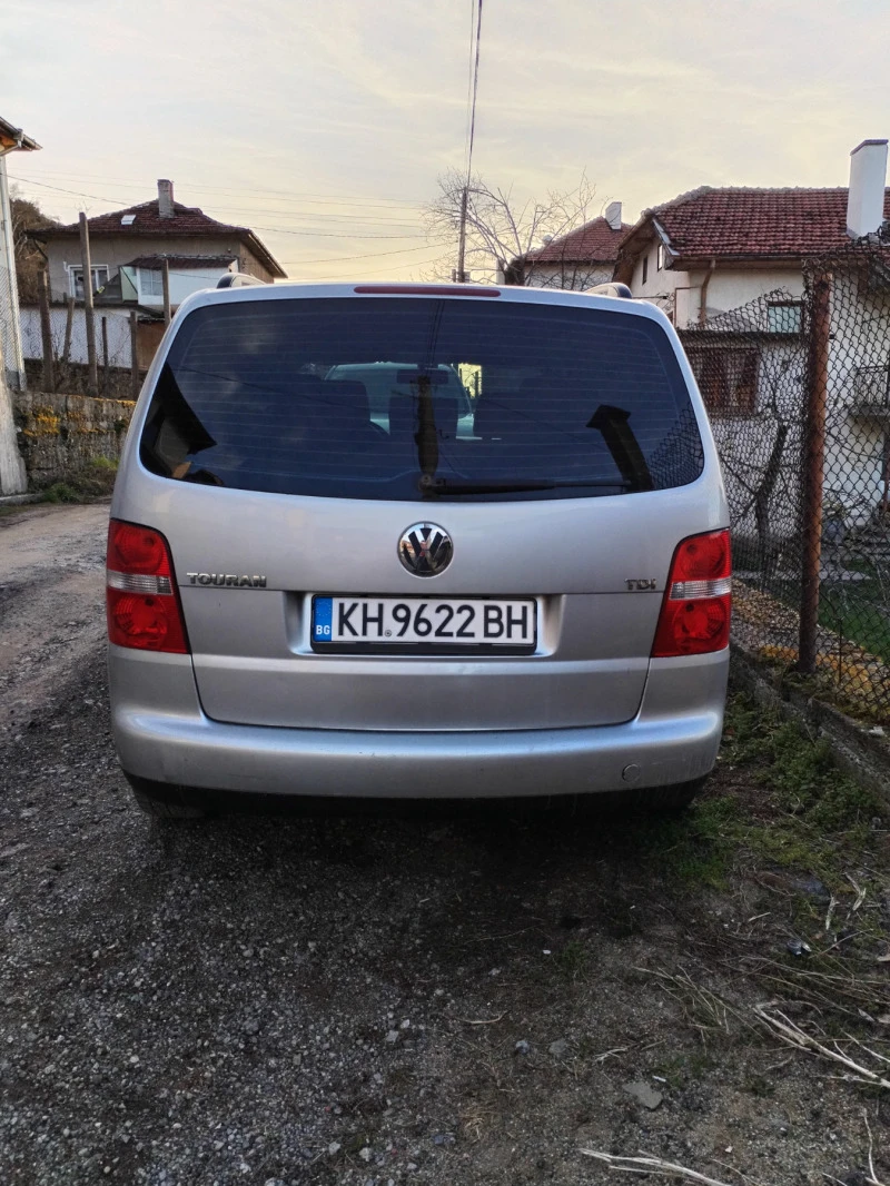 VW Touran, снимка 6 - Автомобили и джипове - 47435135