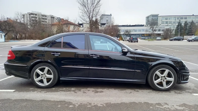 Mercedes-Benz E 500 AMG Пакет 7G-tronic Задно Въздух, снимка 4 - Автомобили и джипове - 47074580