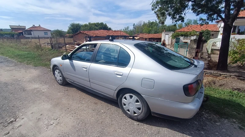 Nissan Primera Седан, снимка 6 - Автомобили и джипове - 47589131