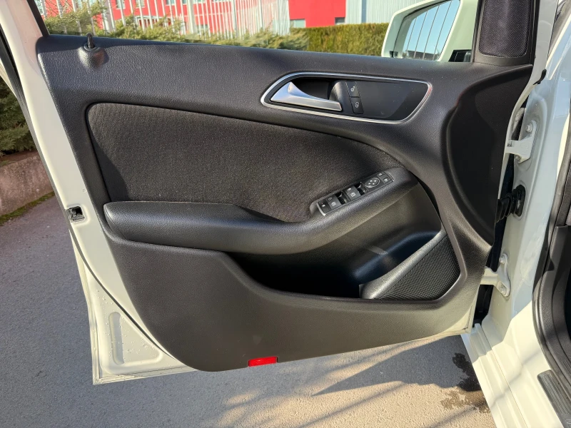 Mercedes-Benz B 180 CDI blue efficiency, снимка 14 - Автомобили и джипове - 48966909