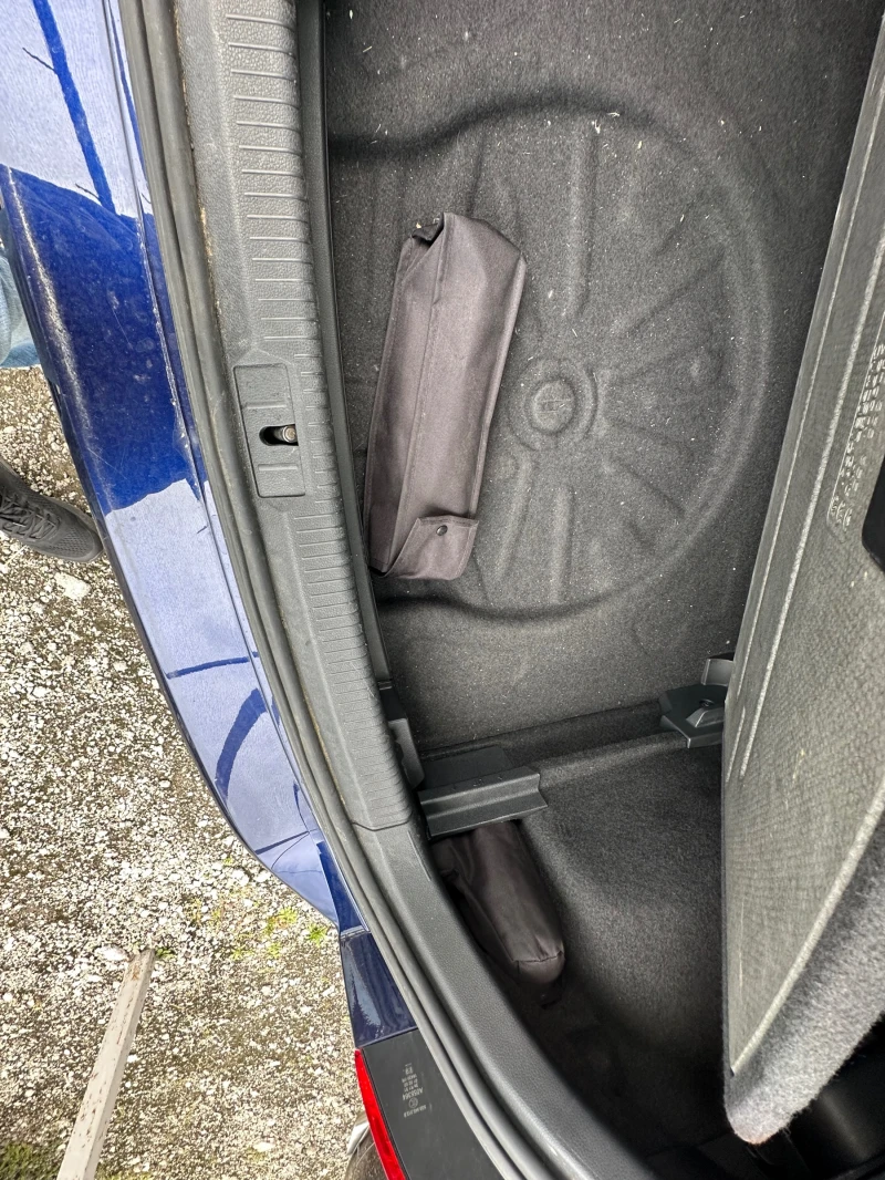 VW Golf e-Golf, снимка 14 - Автомобили и джипове - 51583855