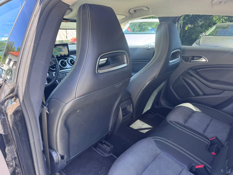 Mercedes-Benz CLA 200 4MATIC, снимка 14 - Автомобили и джипове - 52416981
