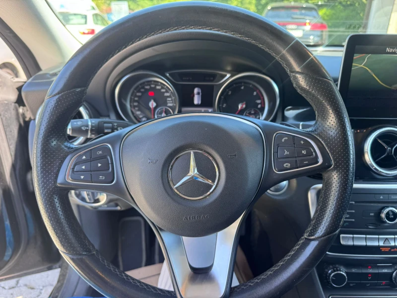 Mercedes-Benz CLA 200 4MATIC, снимка 11 - Автомобили и джипове - 52416981