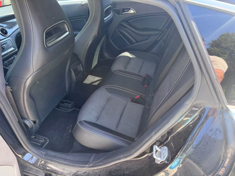 Mercedes-Benz CLA 200 4MATIC, снимка 10 - Автомобили и джипове - 52416981