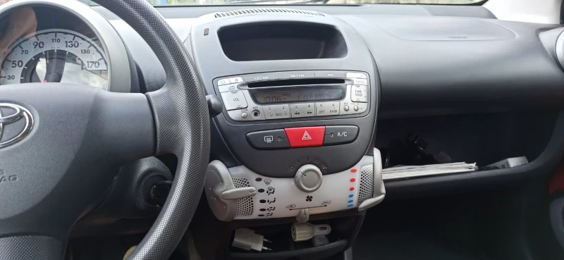 Toyota Aygo, снимка 5 - Автомобили и джипове - 52597990