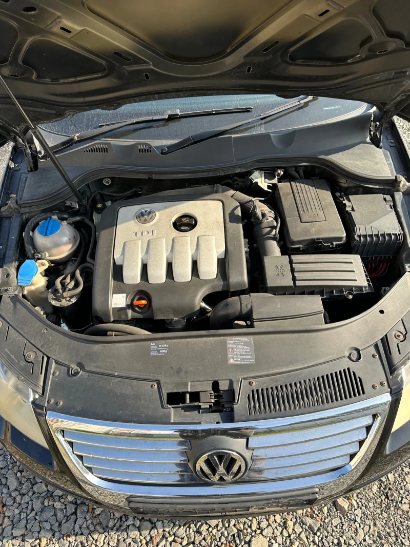 VW Passat 2.0 TDI 140кс, снимка 13 - Автомобили и джипове - 52448675