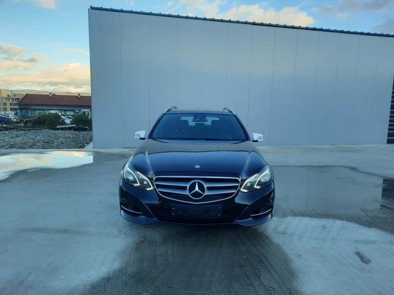 Mercedes-Benz E 220, снимка 2 - Автомобили и джипове - 52519255