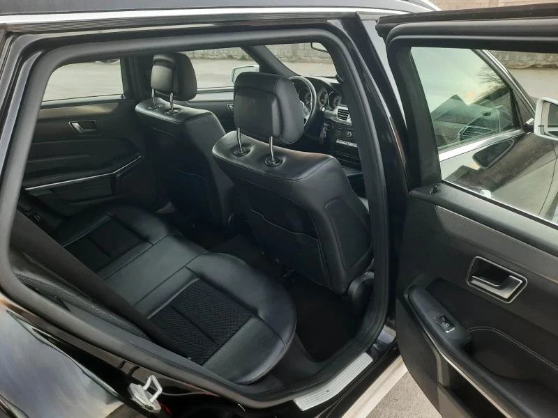 Mercedes-Benz E 220, снимка 9 - Автомобили и джипове - 52519255