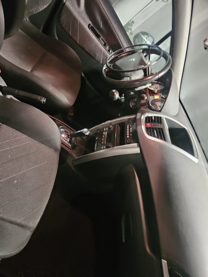 Peugeot 207 За инвалид , снимка 8 - Автомобили и джипове - 52895280