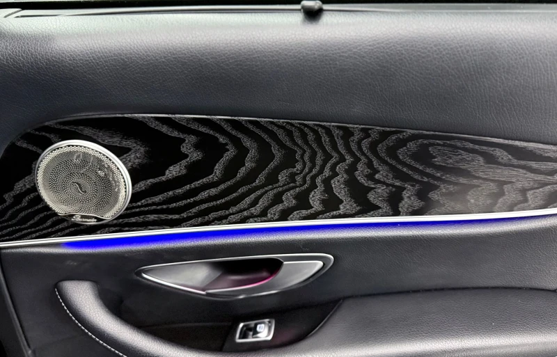 Mercedes-Benz E 220 4Matic* Подгреви* Carplay* Лизинг, снимка 14 - Автомобили и джипове - 52930107