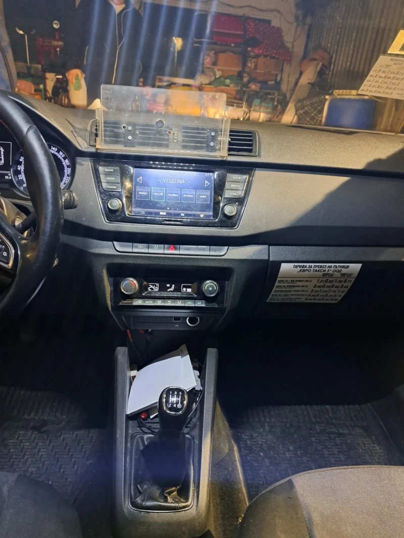 Skoda Fabia, снимка 5 - Автомобили и джипове - 53077739