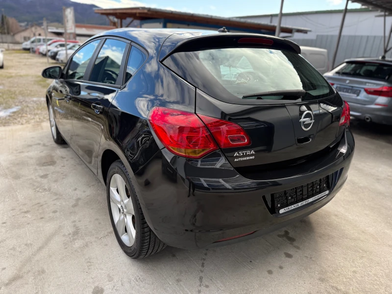 Opel Astra 1.4i KLIMA, снимка 5 - Автомобили и джипове - 53395125
